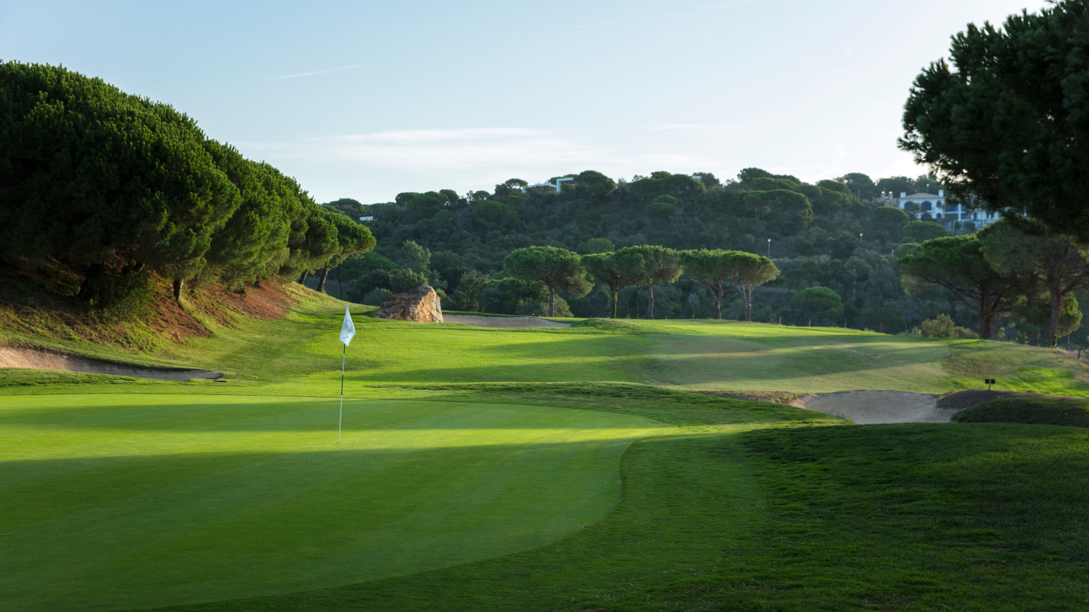 Club Golf D Aro Mas Nou Green Pass Golf Club Golf D Aro Mas Nou Green Pass Golf